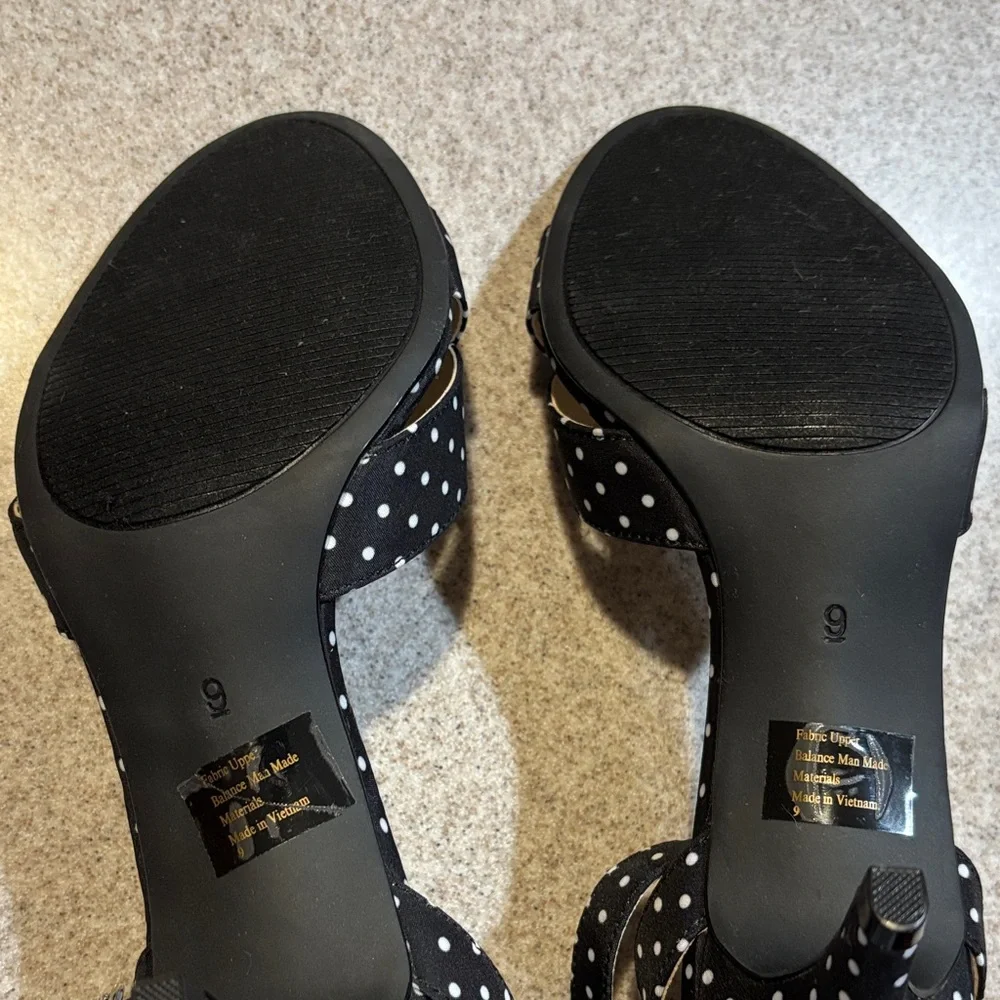 Amelia Grace Navy and White Polka Dot Heels Size 9 Pumps Retro Pin Up EUC - Picture 6 of 9